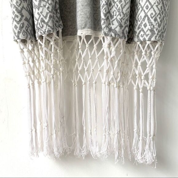 TART SWEATSHIRT AZTEC FRINGE WRAP - Picture 5 of 8